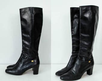 1970s vintage shoes / knee high wingtip leather boots / Salvatore Ferragamo bots / size 8
