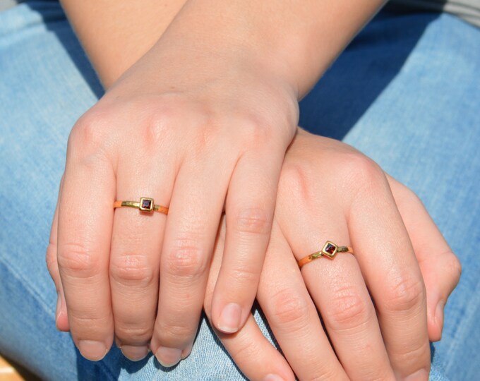 Square Garnet Ring, Garnet Solitaire, Gold Filled Garnet Ring, January Birthstone Ring, Square Stone Mothers Ring, Square Stone Ring