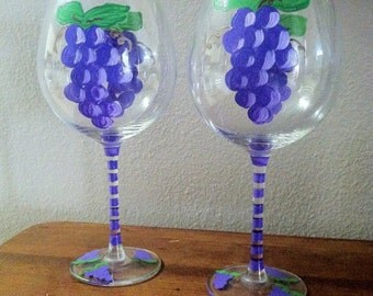 Hand Painted wine glasses Purple painted grapes Wine gifts Gifts for wine lovers Wine gift set Hostess Shower gifts, set of 2