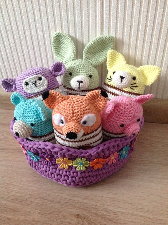 Crochet animals in a basket/ amigurumi animals/baby