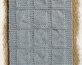 Knitted violet bath mat
