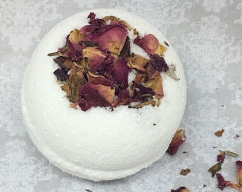 Bath Bomb, Rose Geranium Bath bomb, Natural Bath Bomb,Floral bath, bath fizz, rose bath bomb, No Dye Bath bomb, Dried flower bath bomb,