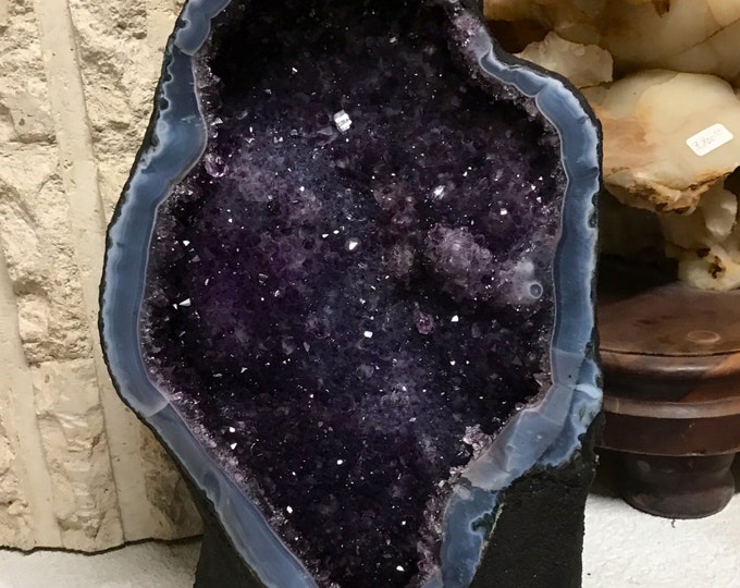 Amethyst Crystal Geode w/ Chalcedony Border 16 inches tall from Brazil Home Decor \ Amethyst \ Crystal \ Geode \ Amethyst Geode \ Fung Shui
