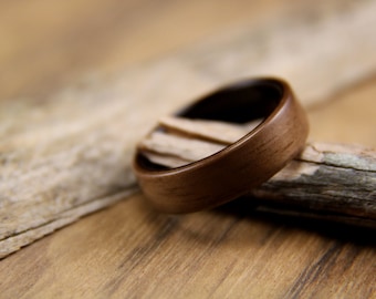 Wooden Ring - Handcrafted Bentwood Ring - Walnut line with Macassar Ebony - Wood Ring