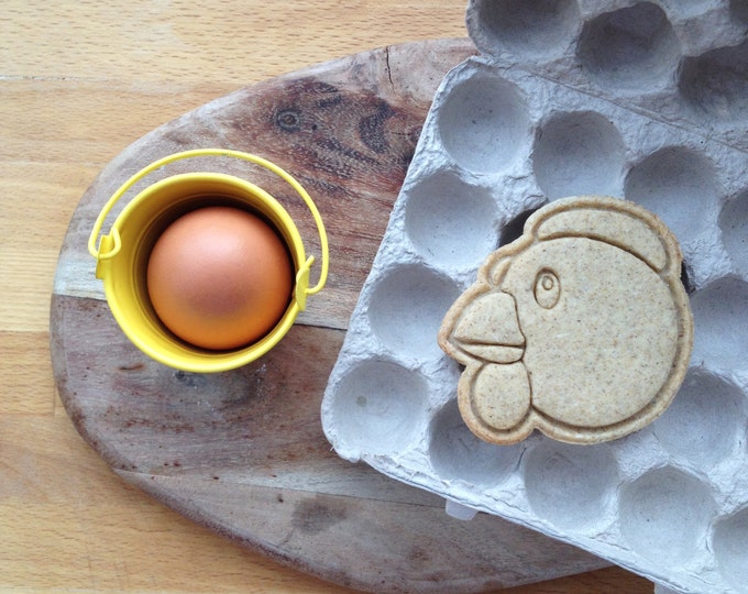 Chicken emoji cookie cutter. Hencookie stamp. Animal cookies