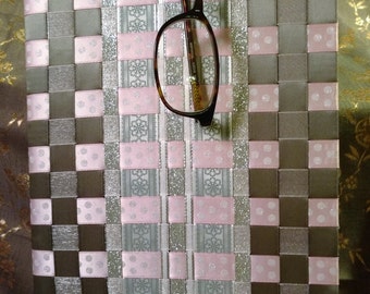 Pink and Grey Notebook, Journal