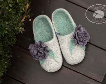 Wool gift for women home Flowers shoes shoe organic wool house shoes women wool felt slippers felting shoes comfy shoes flowers slippers