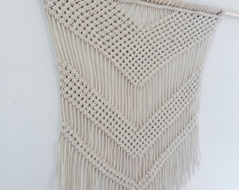 Macrame hanger