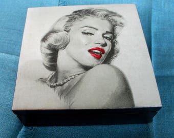 Wooden box Marilyn Monroe, keepsake box, wedding handmade box, gift for her, home decoration, casket , gift for wife , bridal gift ,
