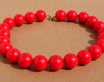 Vintage Red Beaded Necklace - Chunky Round Red Plastic Beads, Rockabilly Necklace, Costume Jewellery
