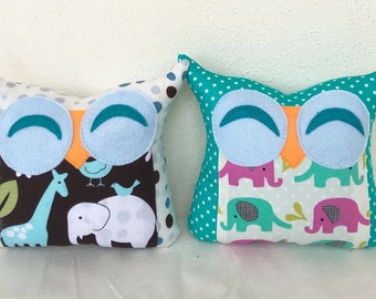 Set of two /Green /tree/kid room decor/TWO Polyfil Stuffed little owl pillows decoration/collection - Ready to ship