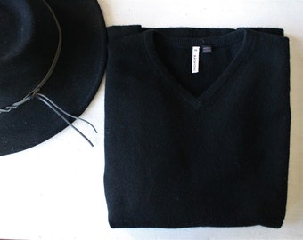 SALE KATAYONE ADELI black cashmere sweater vintage xsmall