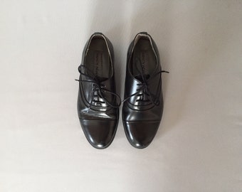black leather oxfords | 90s brogues | size 6