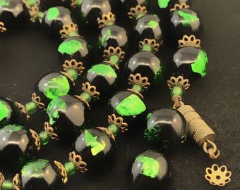 Vintage VENETIAN LAMPWORK foil glass beads. green foil glass murano . necklace murano. . vintage. No.001324