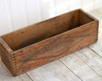 Vintage Wooden Cheese box, Antique Wooden Cheese box, Farmhouse Wooden Box, Rustic, Primitive Decor, Vintage Box
