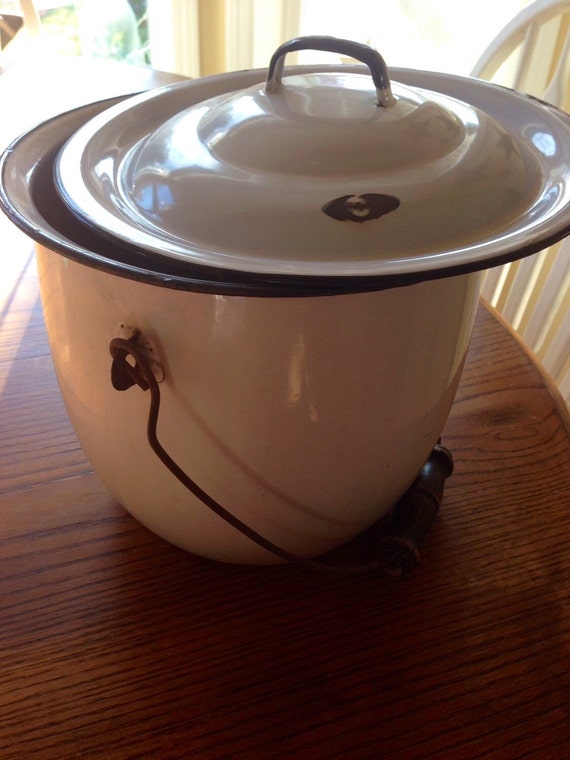 Vintage Enamel Pot with Lid by SherbertDesigns on Etsy