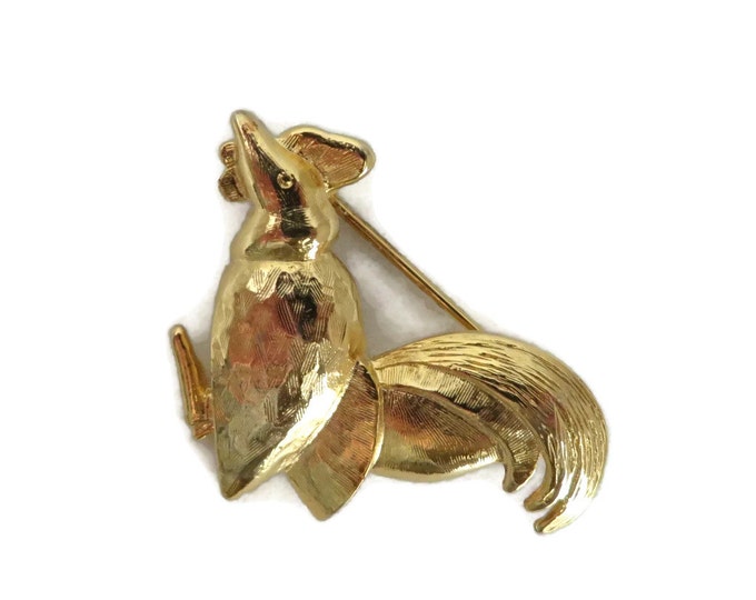 Vintage Rooster Brooch,, Gold Tone Rooster Pin, Hammered Bird Pin, FREE SHIPPING