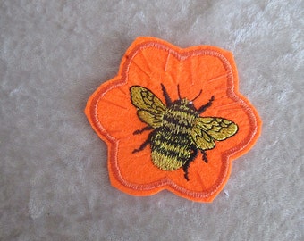 Big honey bees iron on patches by MimiLaFae on Etsy