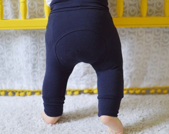 Pantalons évolutifs "Juste Marine" - "Just Navy" Grow With Me Pants - Maxaloones - Bum Circle Pants - Cloth Diaper Pants - Baby Pants