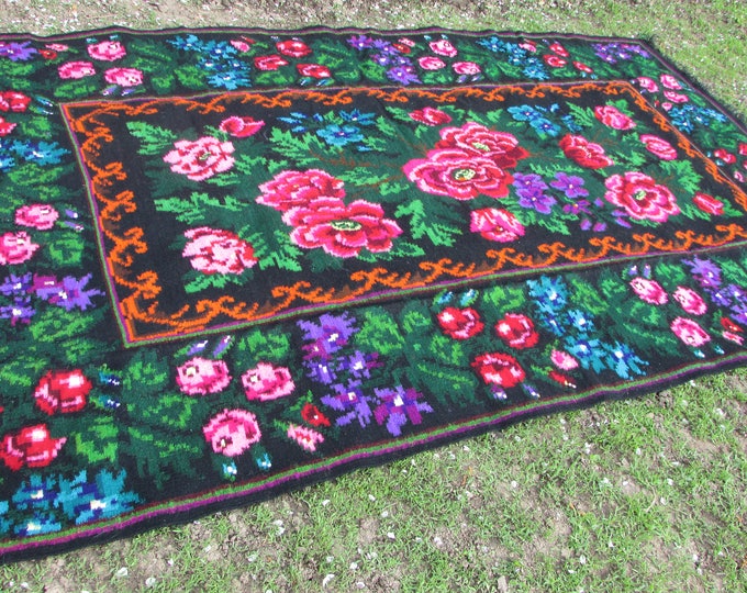 Bessarabian Kilim & area rugs. Vintage Moldovan Kilim, Rose kilim rug, handmade carpet. Vintage handwoven wool rug carpet. Floral Kilim