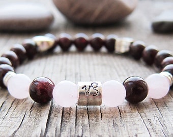 Capricorn zodiac sign bracelet Horoscope bracelet Zodiac jewelry January birthstone bracelet Garnet bracelet Astrology bracelet Love stones