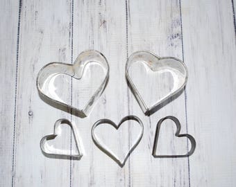 Vintage Heart Cookie Cutter Set, Five 5 Heart Shaped Cookie Cutters, Farmhouse Decor Nice Aged Patina Great Condition Set of 5 Silver Hearts
