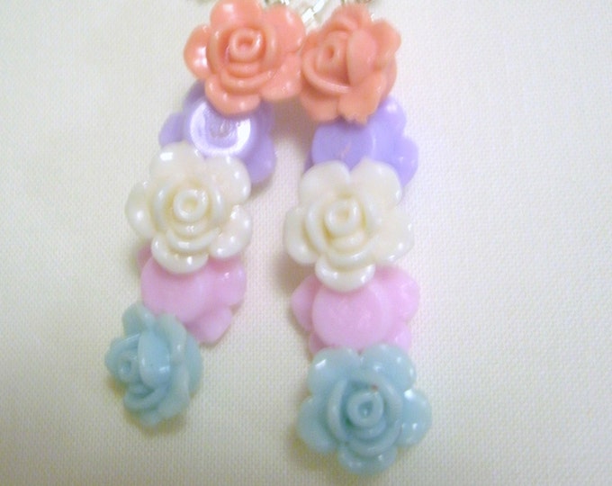 Colorful flower bead earrings, One of a kind, acrylic flower beads in 5 colors, they cannot face the wrong way, silver plated wires, unique