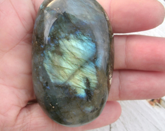Labradorite palm stone, Natural Polished freeform, stone for wire wrapping, crystal healing, collecting, specimen display, rocks & minerals