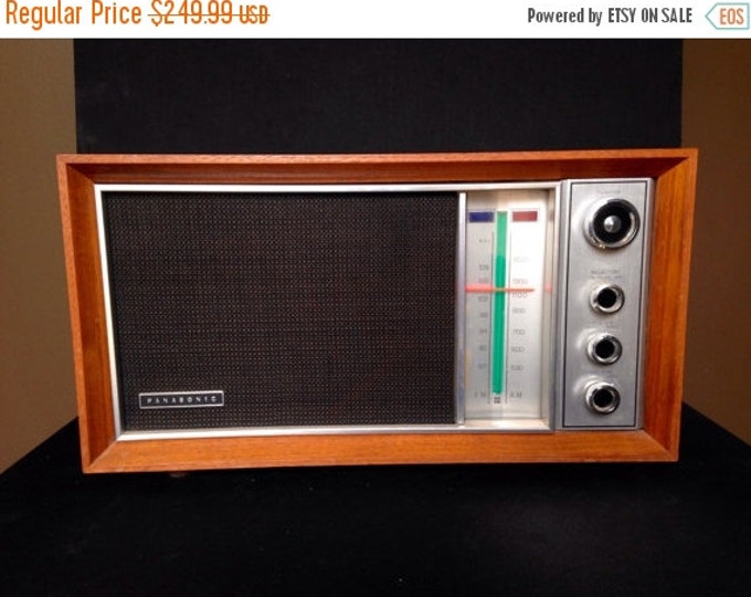 Storewide 25% Off SALE Vintage Panasonic Model RE7259 Oak Colored Wood Panel Cased AM Fm Table Top Radio Featuring All Original Parts & Desi