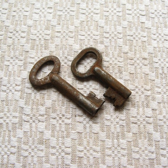 Vintage Skeleton Keys, Old Fashioned Keys, Large Metal Keys, Old Keys