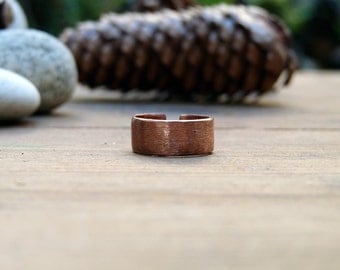 Copper ring. Hammared and brushed band copper ring. Mens and Woman copper ring. Unisex ring. Adjustable copper ring.