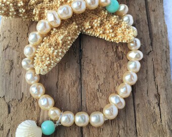 Beach Bracelet, Seashell Bracelet, Pearl Stretch Bracelet, Nautical Bracelet, Beachy Bracelet, Pearl Bracelet
