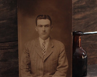 Vintage Photograph of Serious Man 1930, Vintage Portrait, Vintage Photography