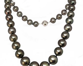 Collier en perles noires de Tahiti