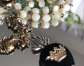 crown of velvet - sacred heart necklace ex voto vintage mother of pearl rosary black velvet rhinestone catholic religious, the french circus