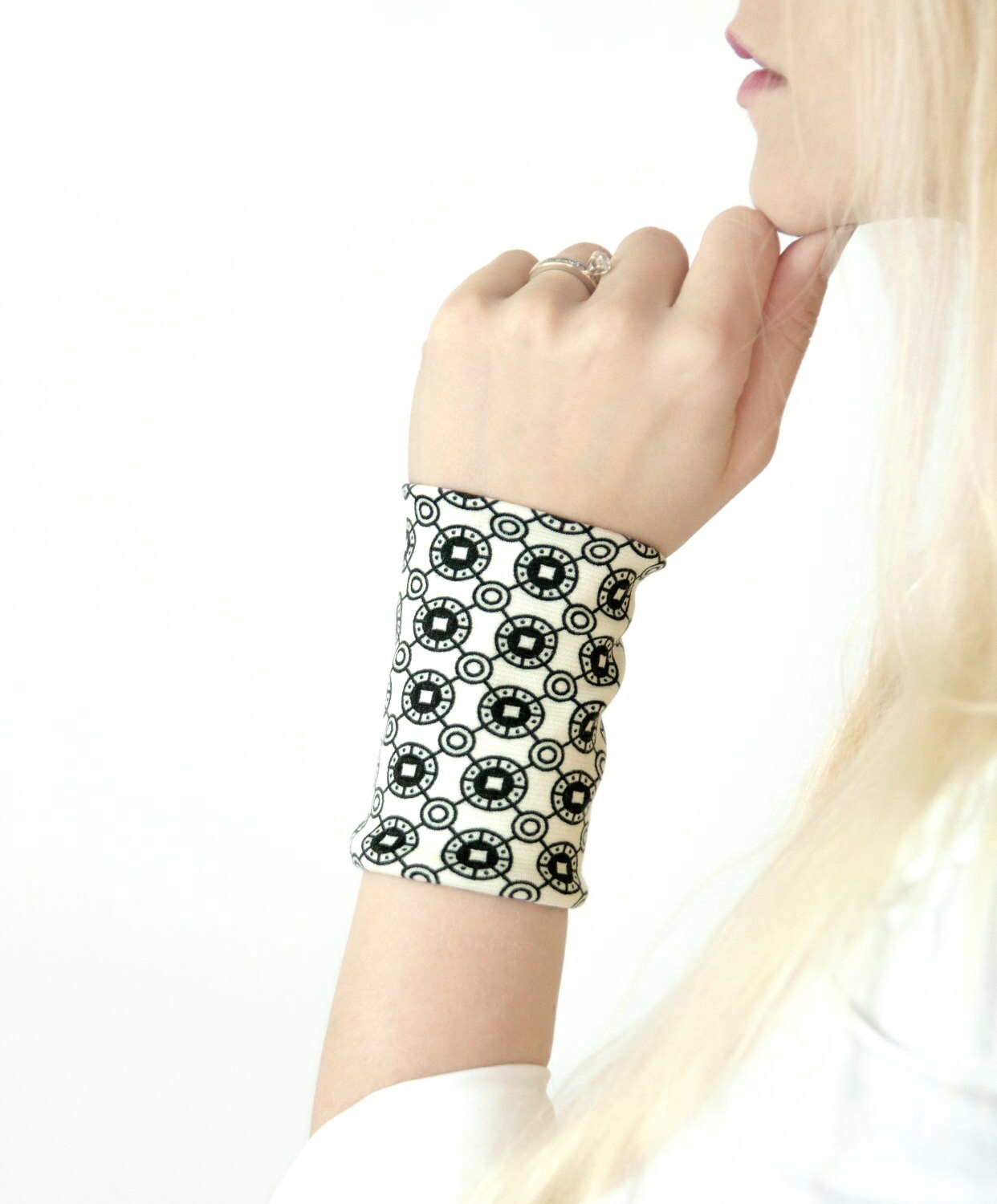 Fabric Bracelets Cuff Wrist Stretch Cuffs Ivory Black Wrist
