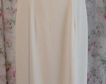 90s Laura Ashley Dress - Cream Ivory Shapely Maxi Dress - Sleeveless - Ankle Length - Hipster Chic - Excellent Condition - Size US 8 UK 12