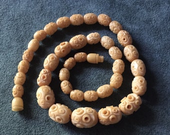 Vintage Chinese Carved Bone Bead Necklace 37 Graduated Beads Barrel Clasp