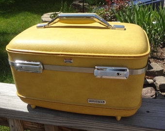 Very Nice Vintage AMERICAN TOURISTER "Tourister" Hard Shell Train CASE in Harvest Gold