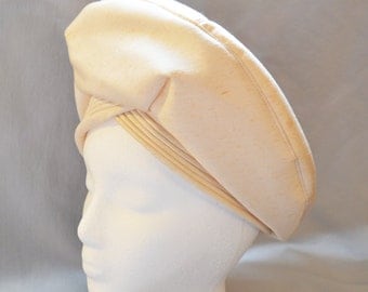 Beautiful Vintage Ladies' Hat or Turban - Miss Dolores, Made in England, Cream Linen with Satin Interior