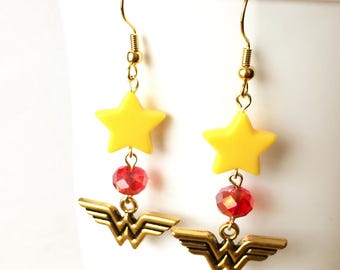 Wonder Woman Earrings, Superhero Earrings, Superhero Jewelry, Geek, Comic Book Jewelry, Comic Con Jewelry, Justice League, Diana Prince