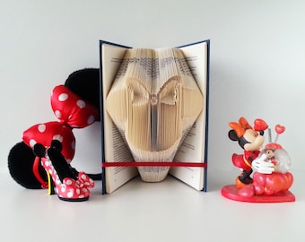 Minnie Mouse Photo Props, Adult Minnie Mouse Ears, Minnie Mouse Guestbook, Minnie Mouse Decorations, Folded Book Art, Disney Ornaments, 001