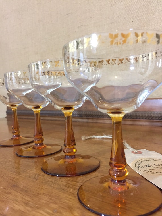 4 1920s Retro Champagne Glasses with Amber Stems and Pretty Gold Rims - Vintage Martini Cocktail Glasses - Retro Drinkware / Retro Barware