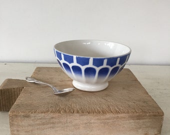 Vintage French cafe au lait bowl