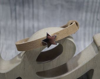 Leather strap with Schiebeperle star