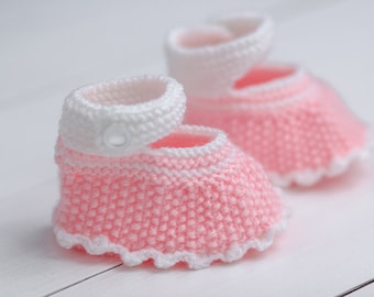 Toddler booties Shower gift Newborn booties Knit gift Hand knit booties Baby shower gift Baby girl booties Pink baby booties Baby booties
