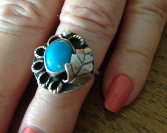 Old Pawn Turquoise Native American Silver Ring