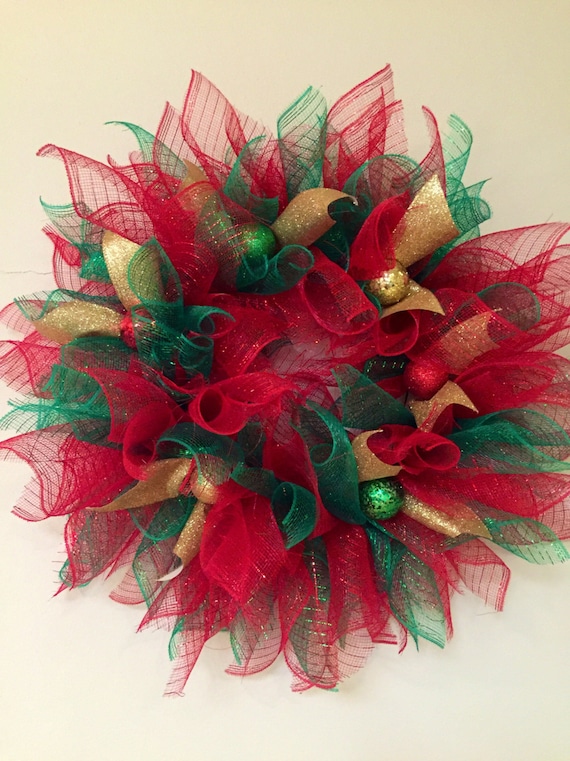 Red green and gold christmas wreath