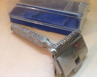 Vintage Ever Ready safety razor in original box, Patent 1912, ornate handle