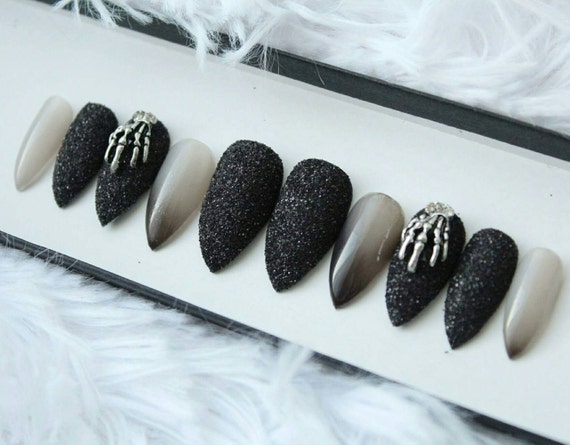 Witch Color Changing Press on Nails Black Glitter Colour